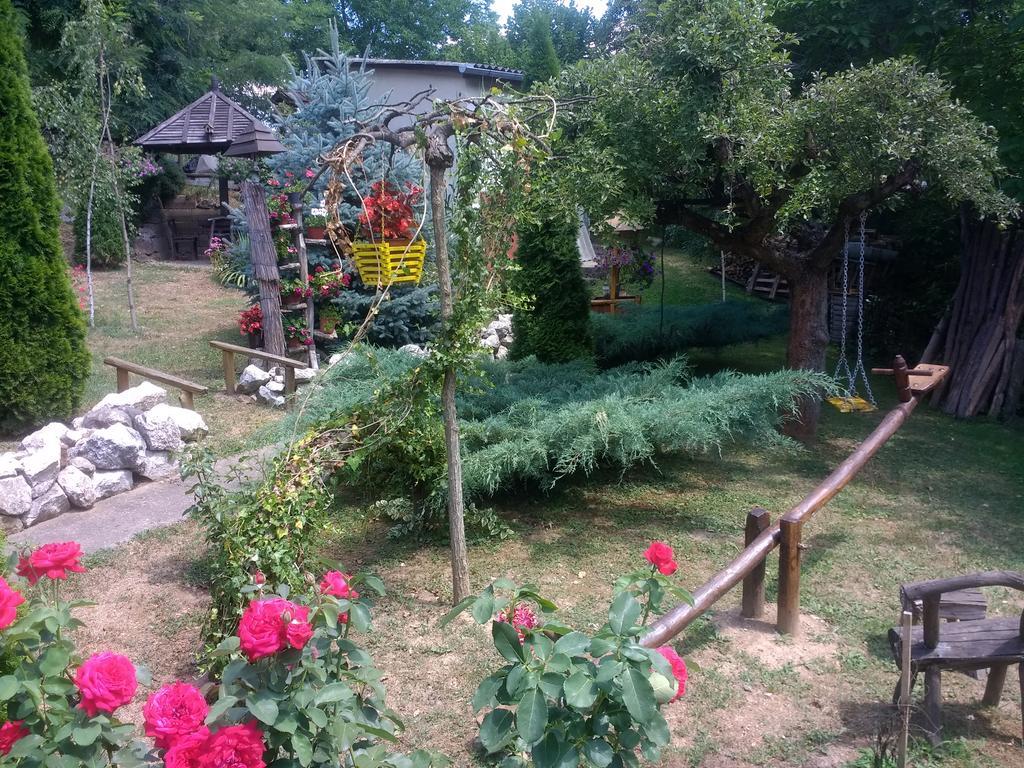 Apartamento Skriveni Raj Vrdnik Exterior foto